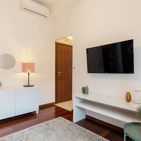 דירות Duomo - Citylife Pink Vintage Apt Center מילאנו מראה חיצוני תמונה